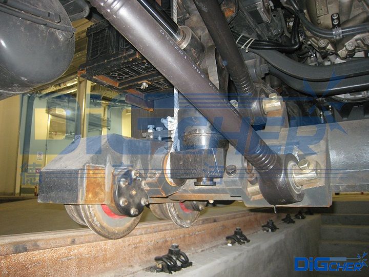 公鐵兩用軌道清潔車底盤結(jié)構(gòu)