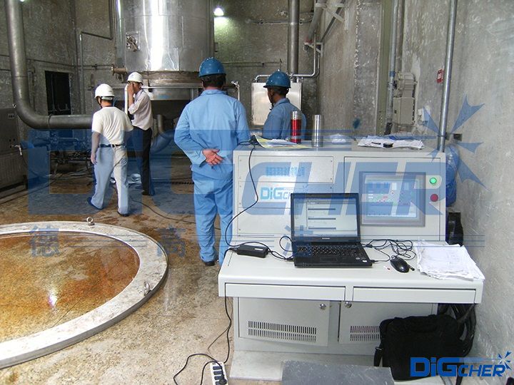 多晶硅還原爐鐘罩自動(dòng)清洗烘干系統(tǒng)控制臺(tái)