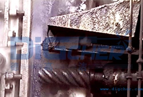 高壓水射流焦?fàn)t機(jī)械爐門清洗